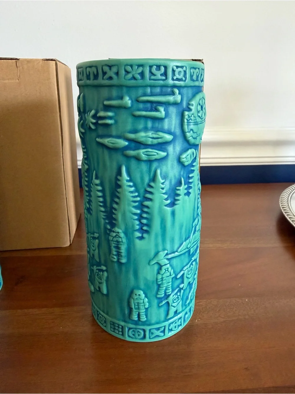 2 New Disney Star Wars Galaxy's Edge Oga’s Cantina Yub Endor Oga’s Cantina Tiki